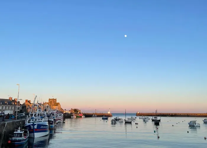 Tatil Evi Le Pressoir, De Charme & Jardin Fabuleux A 800m De La - By Maison Melchior Flamanville